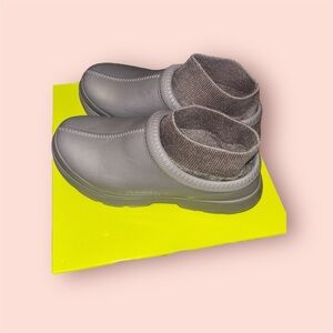 UGG rubber tasman slippers